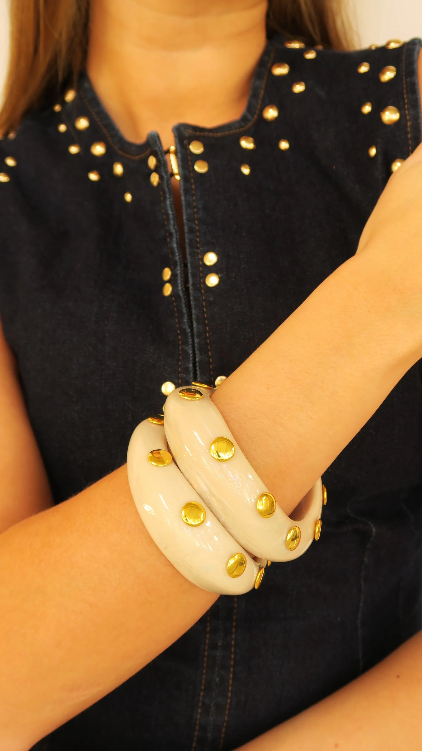 Beverly Bangle in beige lucite with warm gold-plated studs, Women's Jewelry, ACCESSORY CONCIERGE, HCO