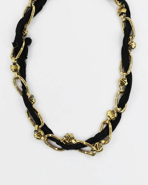 Don't Get It Twisted Black Collar