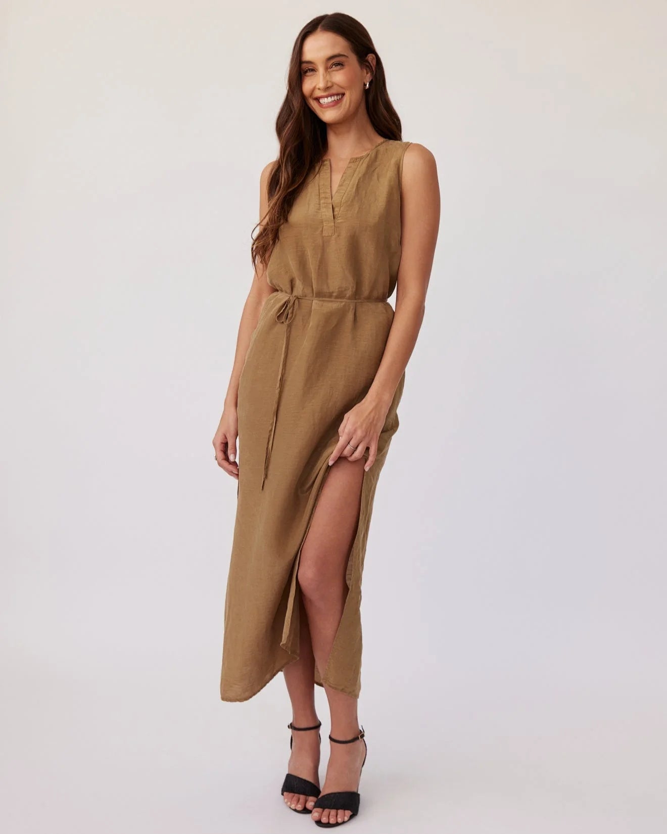 Sleeveless Belted Maxi Dress | Sahara Green | L | Bella Dahl Sleeveless Belted Maxi Dress | Sahara Green | L | Bella Dahl