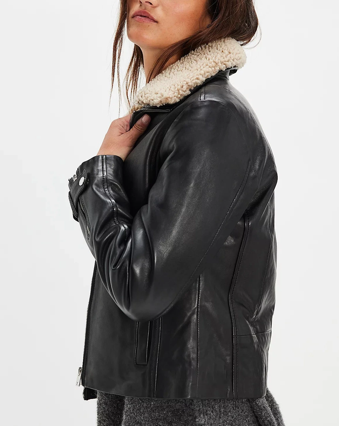 Tammy Cf black leather jacket with contrasting faux sherpa collar from MAURITIUS collection