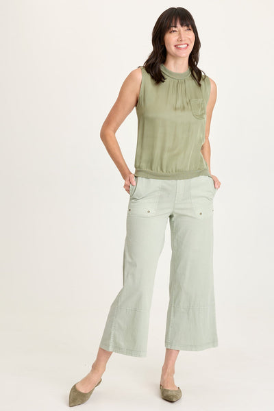 Artus Crop wide fit pants in green with ruched waistband and front back pockets XCVI HCO