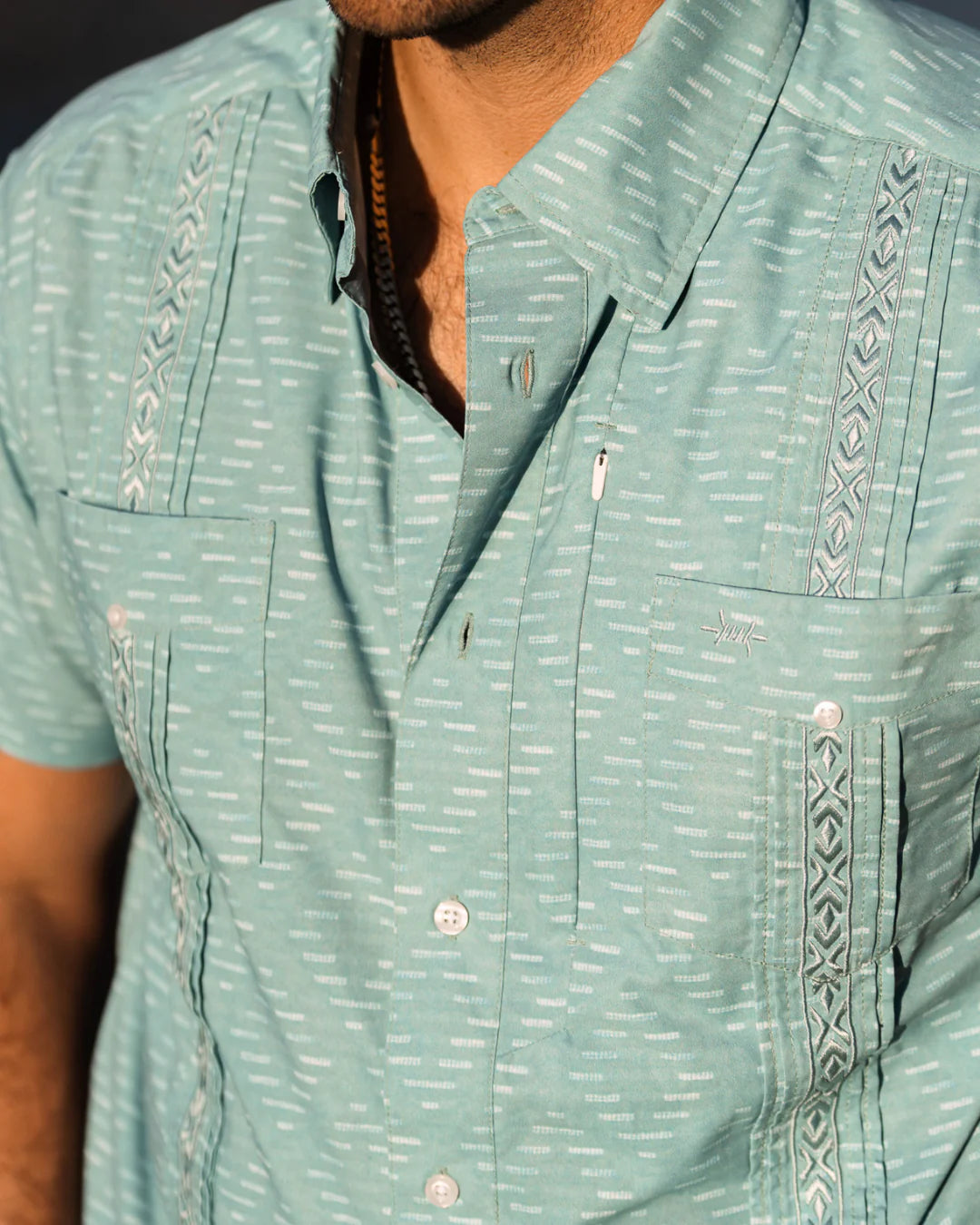 Guayabera Libre - Green Brisa