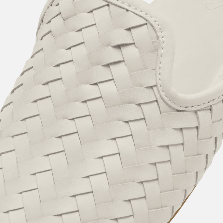 Mi'i W woven leather mule in beige and white with geometric pattern by OLUKAI, Women's Shoes