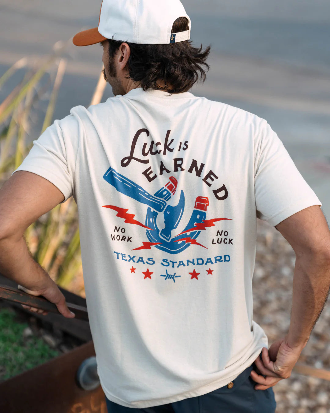 Heritage Printed Tee - No Work No Luck in white beige with vintage blue horseshoe art