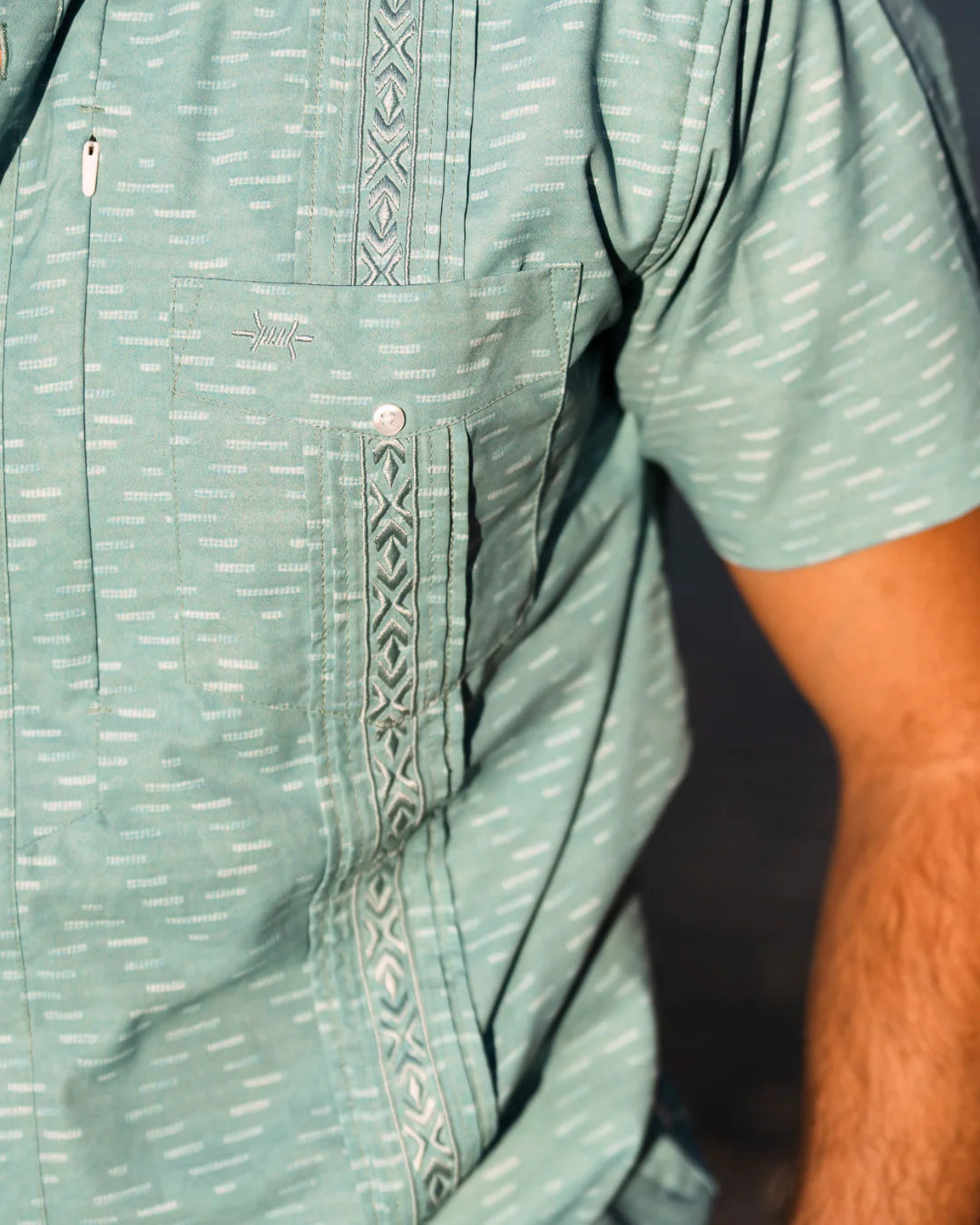 Guayabera Libre - Green Brisa