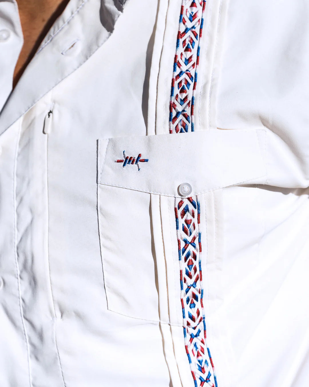 Guayabera Libre - Bandera white geometric shirt with moisture wicking and UV protection features