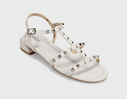 Becky - Bianco Aston