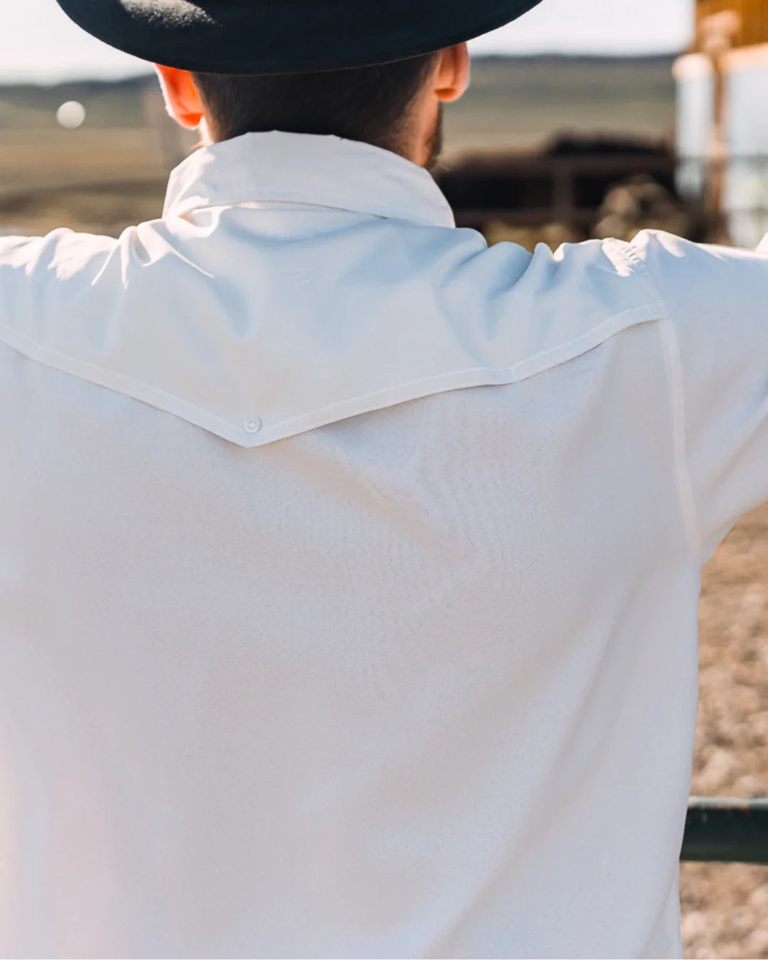 Guayabera Libre - Bandera white geometric men's shirt with moisture wicking, UV protection
