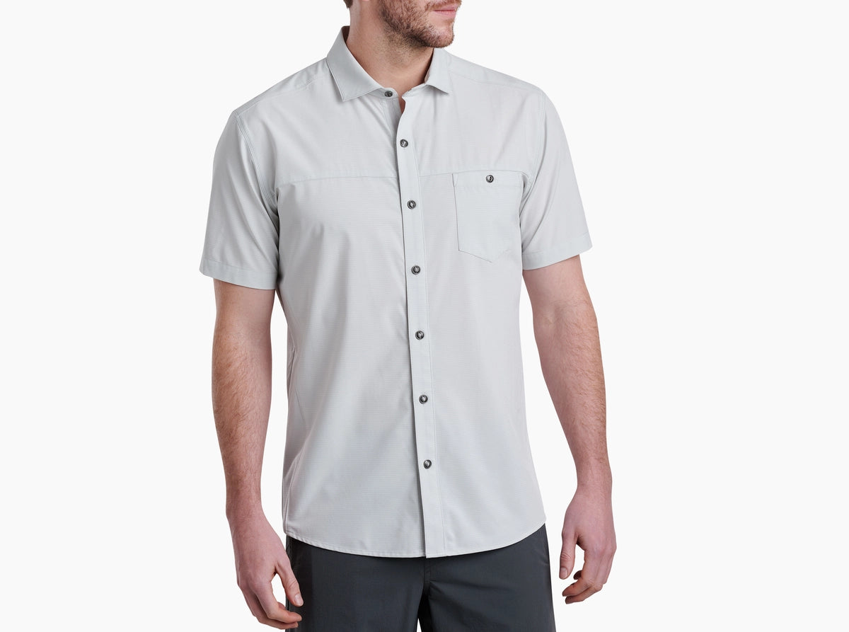 Optimizr SS - Overcast men's short sleeve shirt in light gray with moisture-wicking stretch