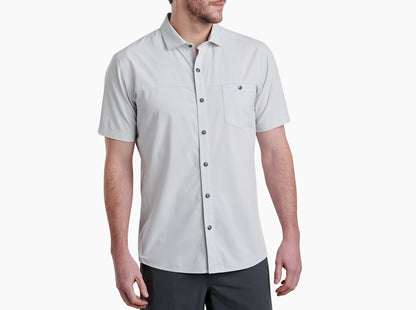 Optimizr SS - Overcast men's short sleeve shirt in light gray with moisture-wicking stretch