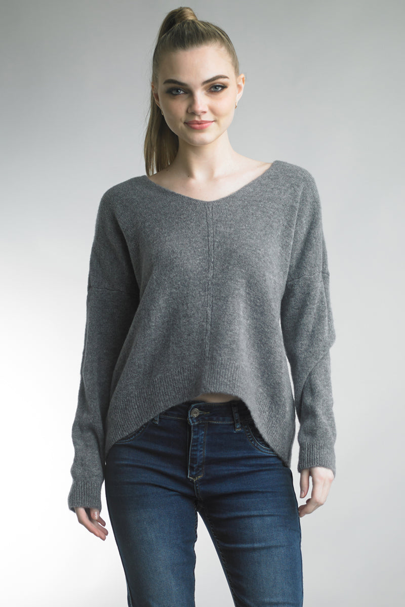 V-neck sweater in teal blue, long sleeves, ribbed cuffs and hem