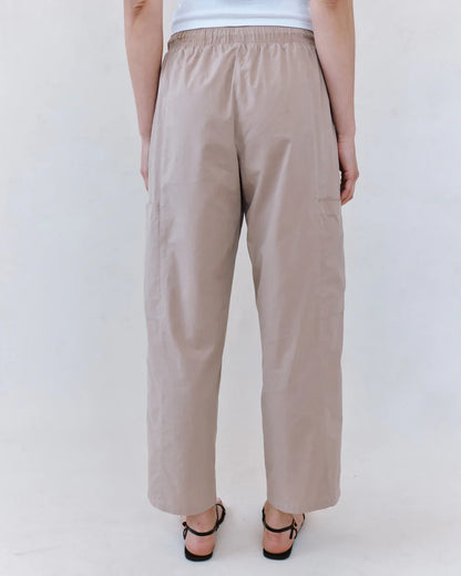 Side Pocket Seamed Pant in beige wide leg with elastic waistband, BELLA DAHL, Fredericksburg boutique