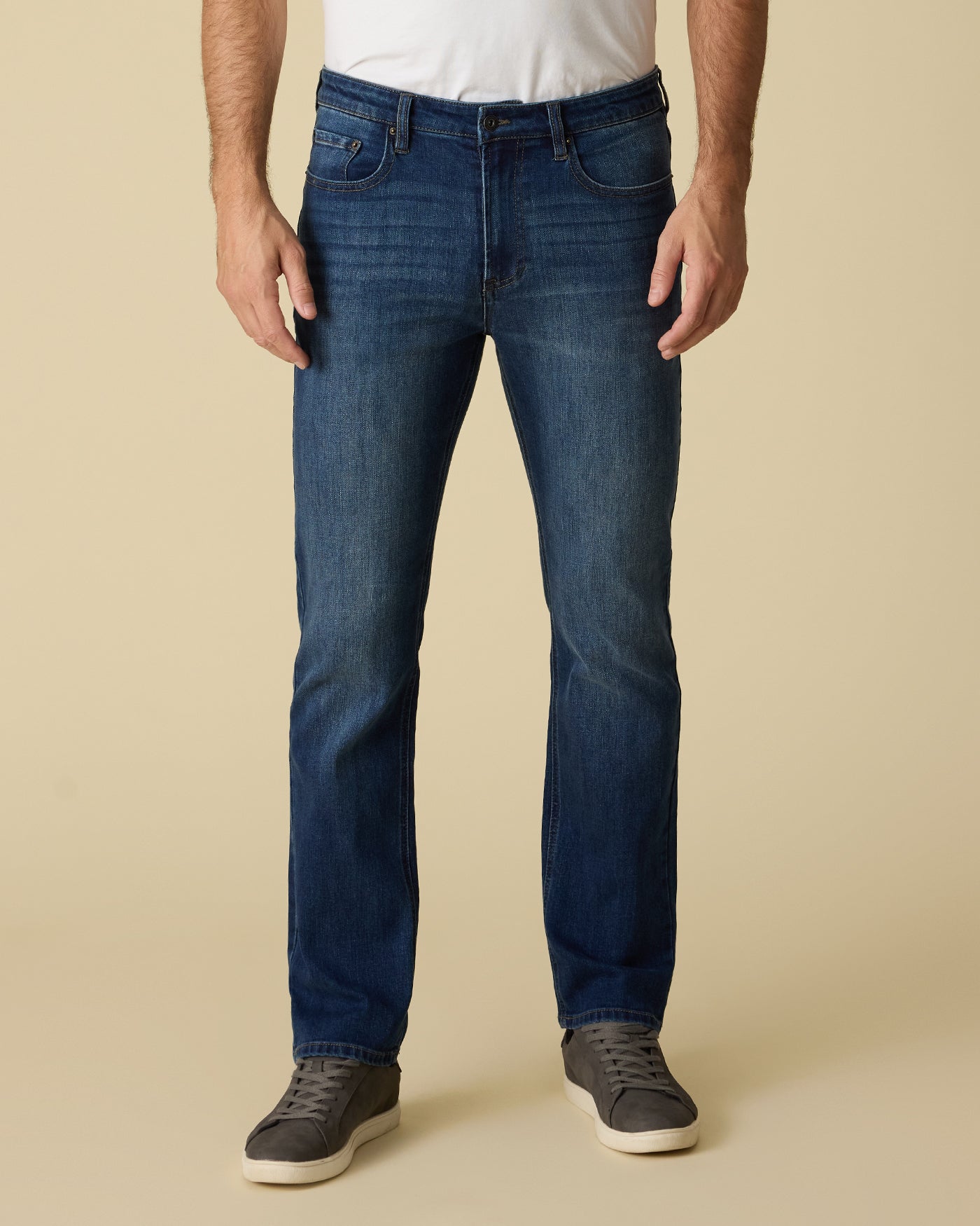 Straight cooling jeans, dark wash blue, button fly, front pockets