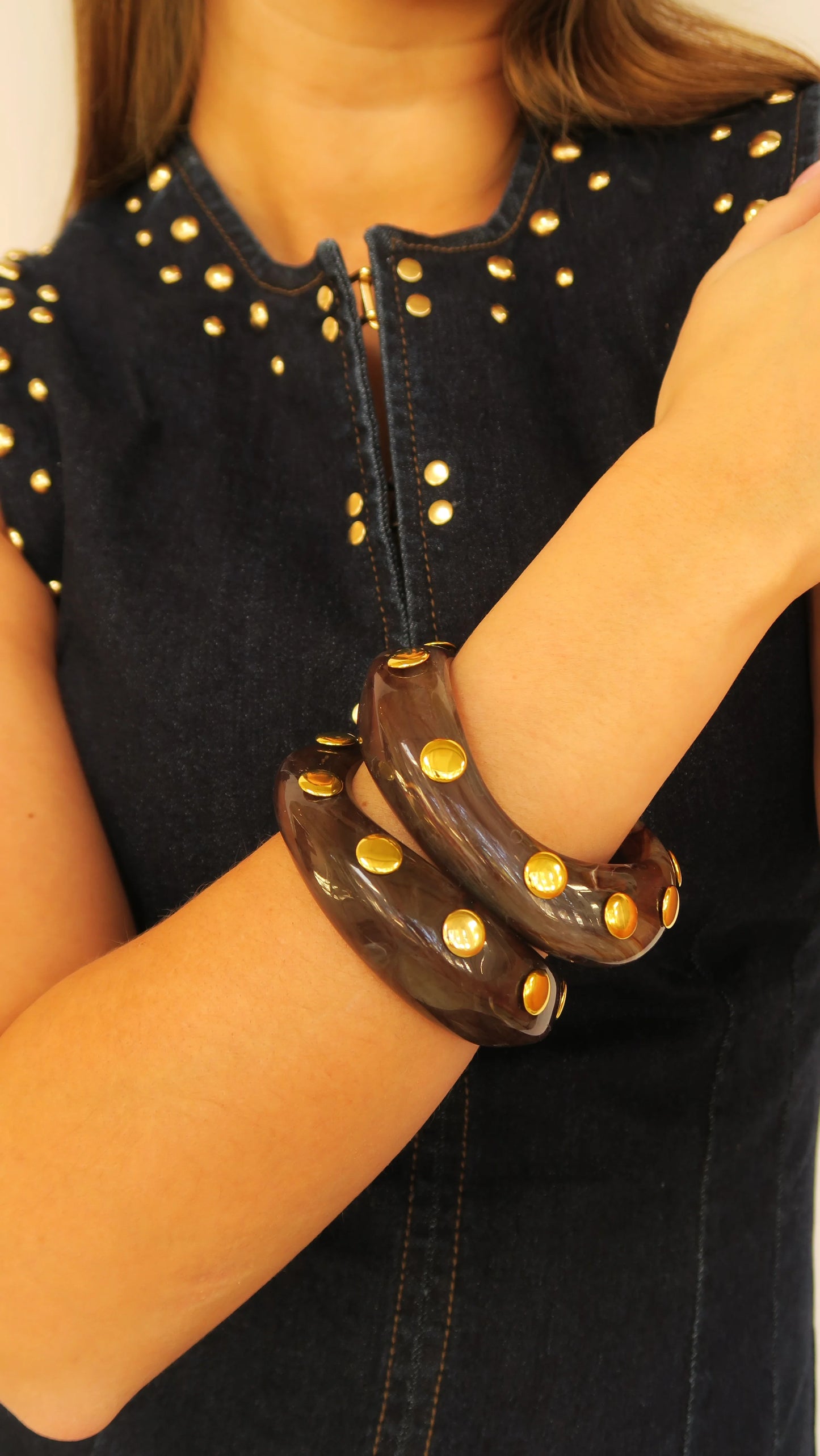 Beverly Bangle in brown lucite with warm gold-plated studs, Women's Jewelry, ACCESSORY CONCIERGE, HCO