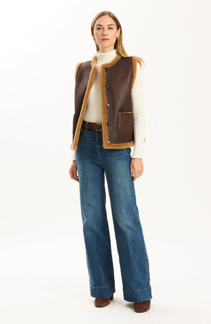 Hyland Reversible Sherpa Vest - Demitasse