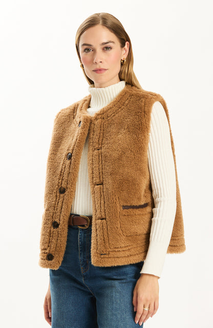 Hyland Reversible Sherpa Vest - Demitasse