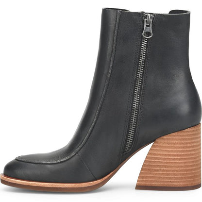Sioux black ankle boot front view, leather upper with zipper and elastic gore