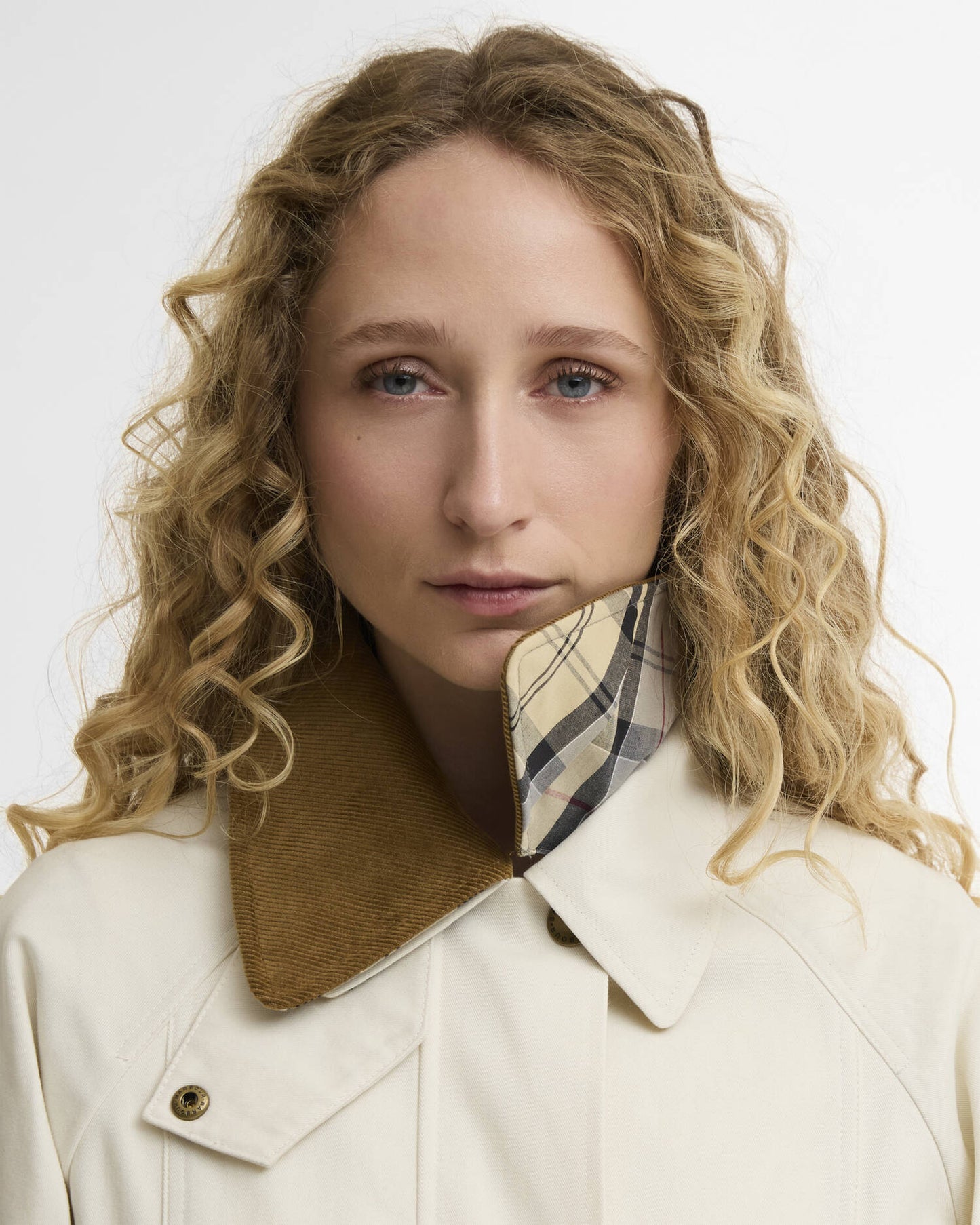 Cropped Beadnell Casual Jacket in beige cotton with detachable cord collar and plaid lining detail