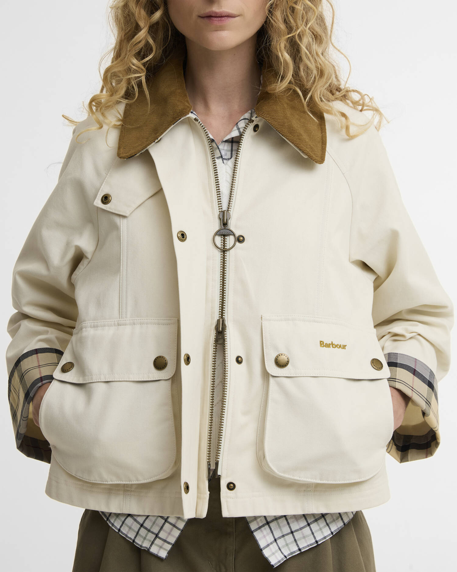 Cropped Beadnell Casual Jacket in beige cotton with cord collar and tartan cuffs by BARBOUR INC.