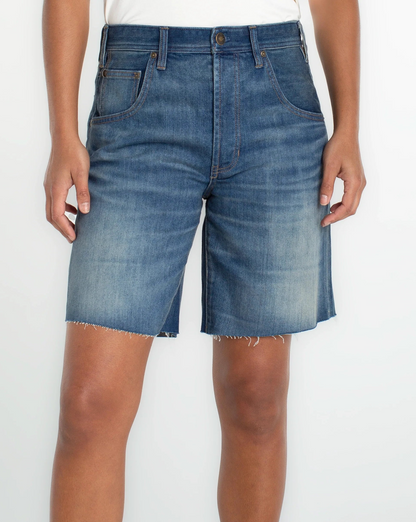 vintage cut-off short 9' in blue denim with straight leg and raw hem by LIVERPOOL LOS ANGELES