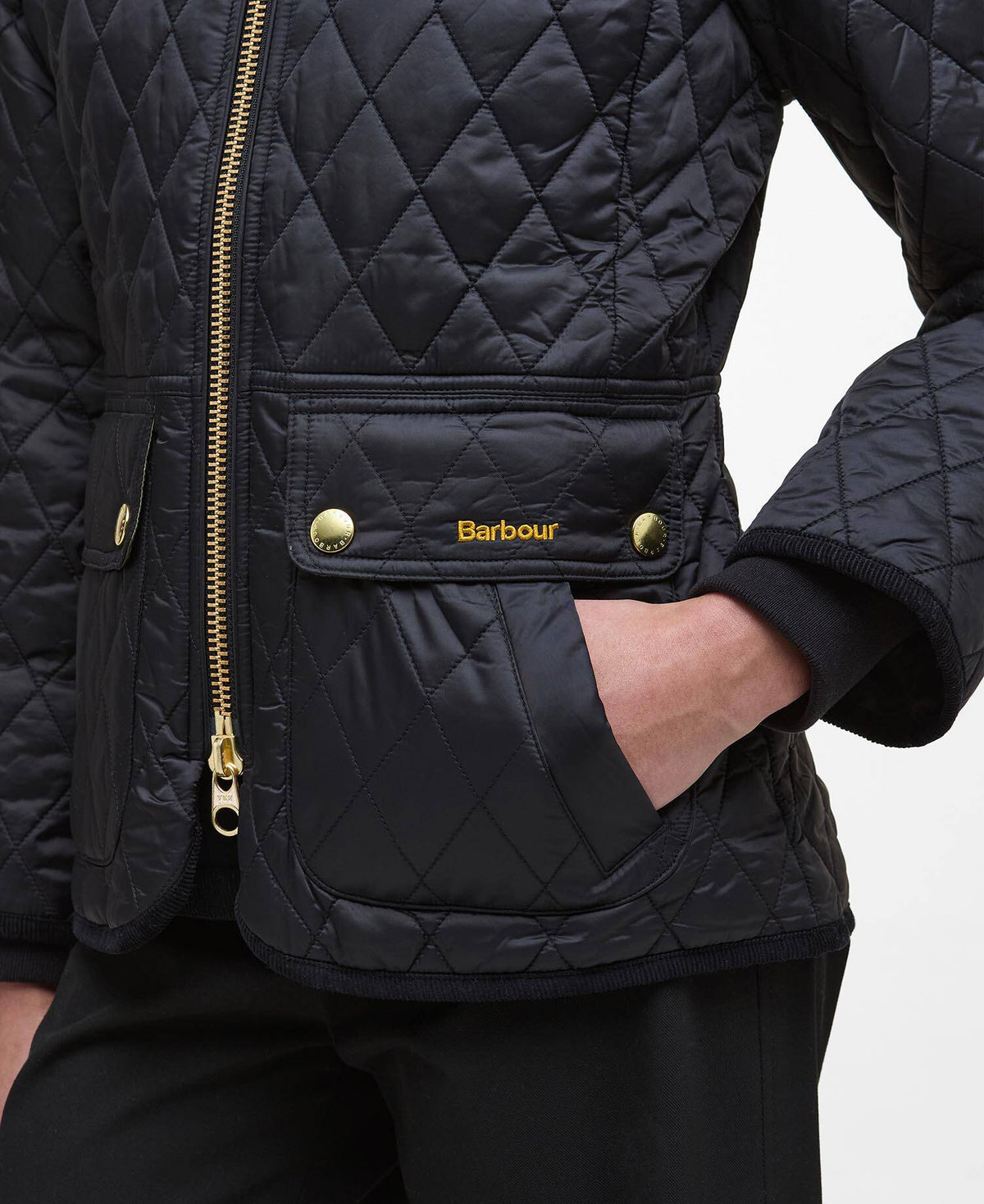 Fitted Beadnell Quilted Jacket - Black/Classic