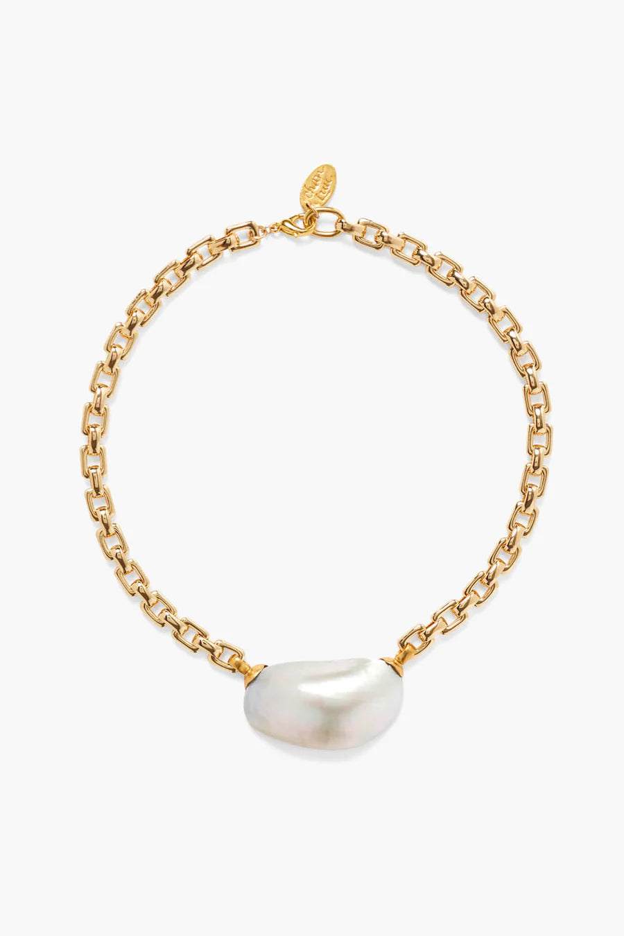 Kette aus goldfarbenen Gliedern mit grauem Perlenanhänger