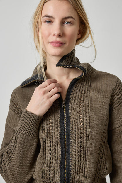 Contrast Collar Zip Cardigan