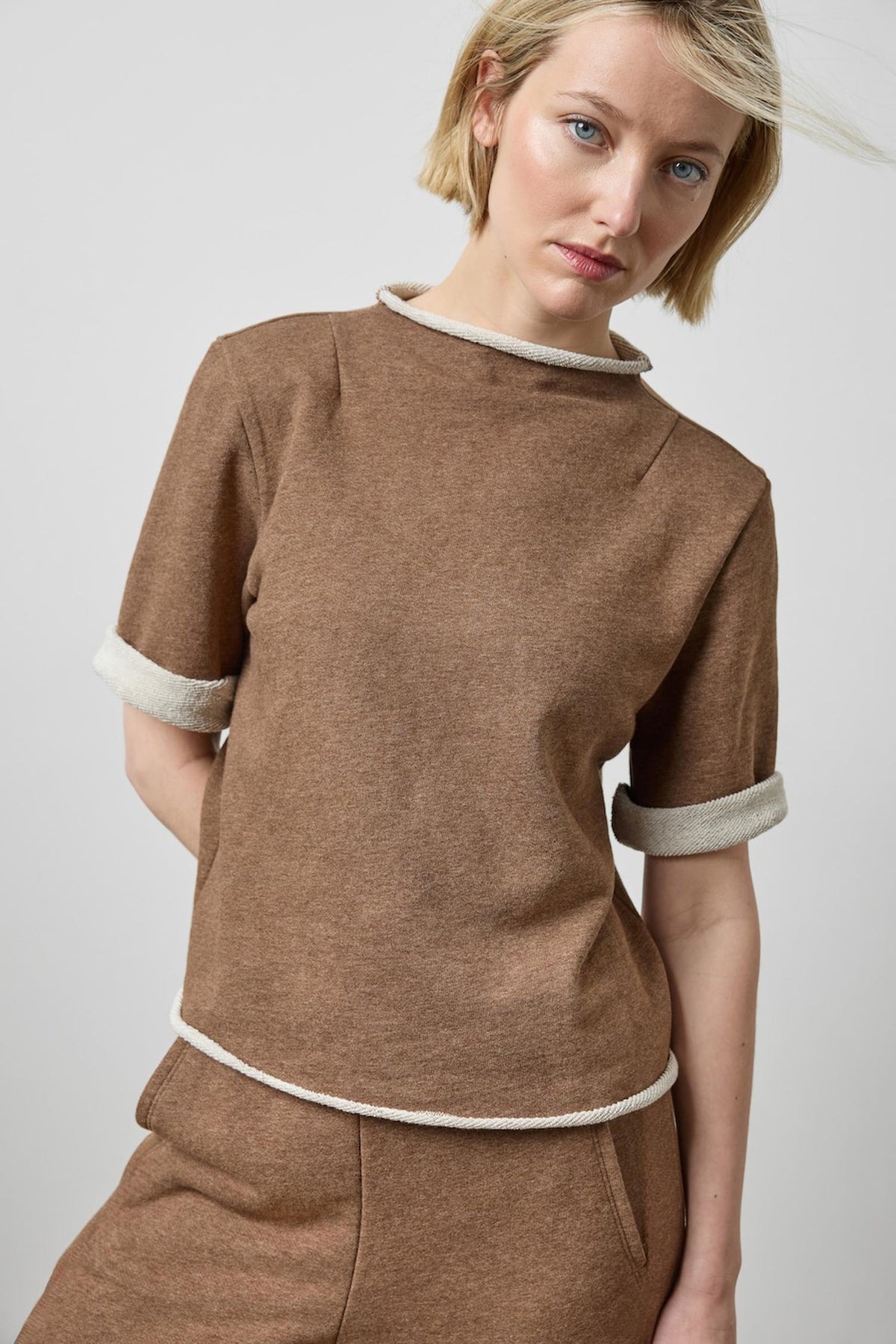 Roll Neck Short Sleeve Sweatshirt