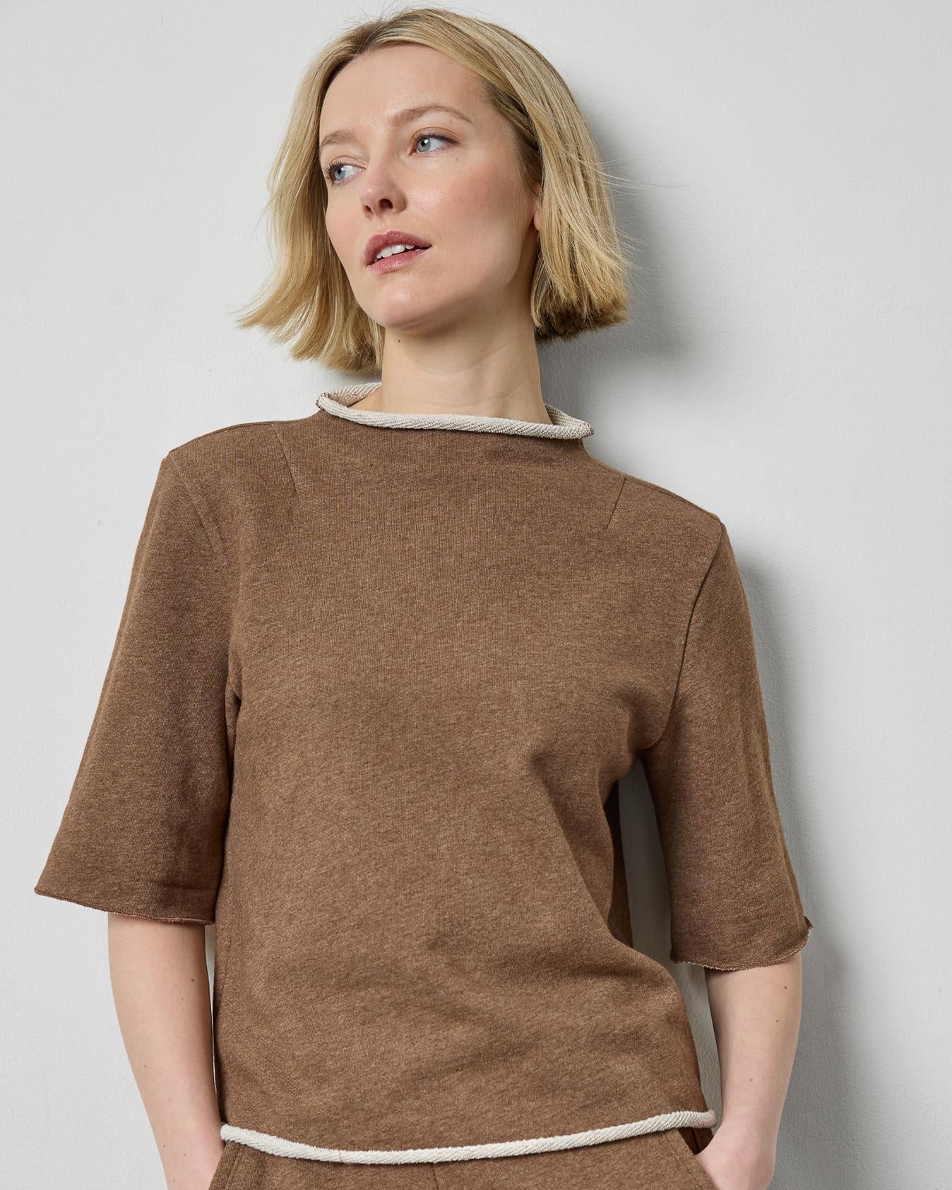 Roll Neck Short Sleeve Sweatshirt