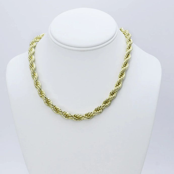 Chunky rope chain gold necklace with twisted links, statement collar length