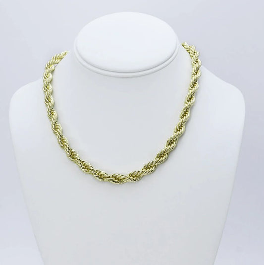 Chunky rope chain gold necklace with twisted links, statement collar length