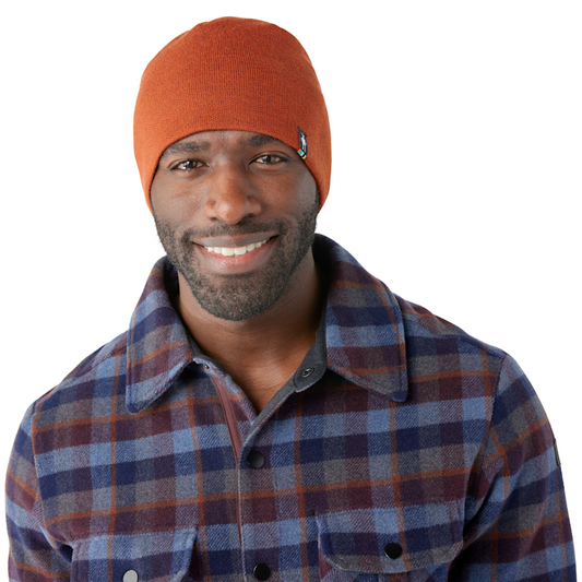 The Lid beanie, orange knit with small cuff and logo patch