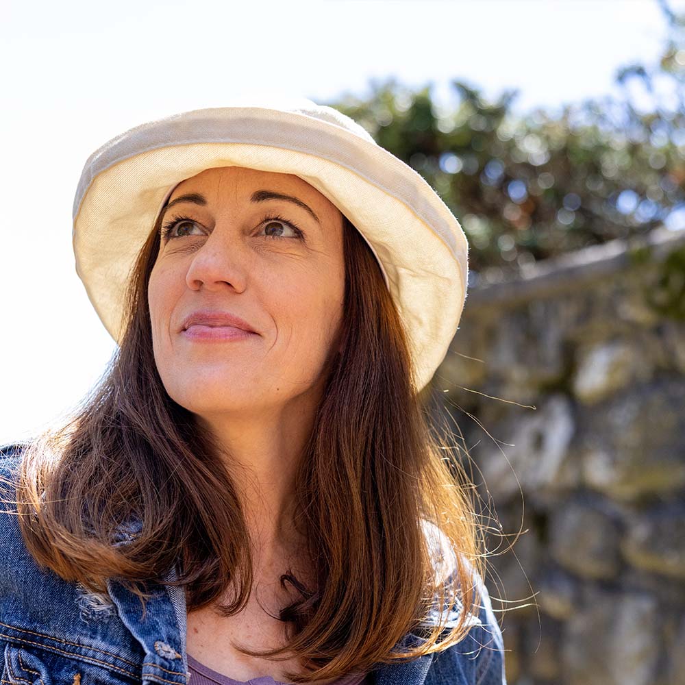 Bari Cotton Med Brim Red cotton sun hat styled outdoors, DORFMAN PACIFIC COMPANY, Women's Hats collection