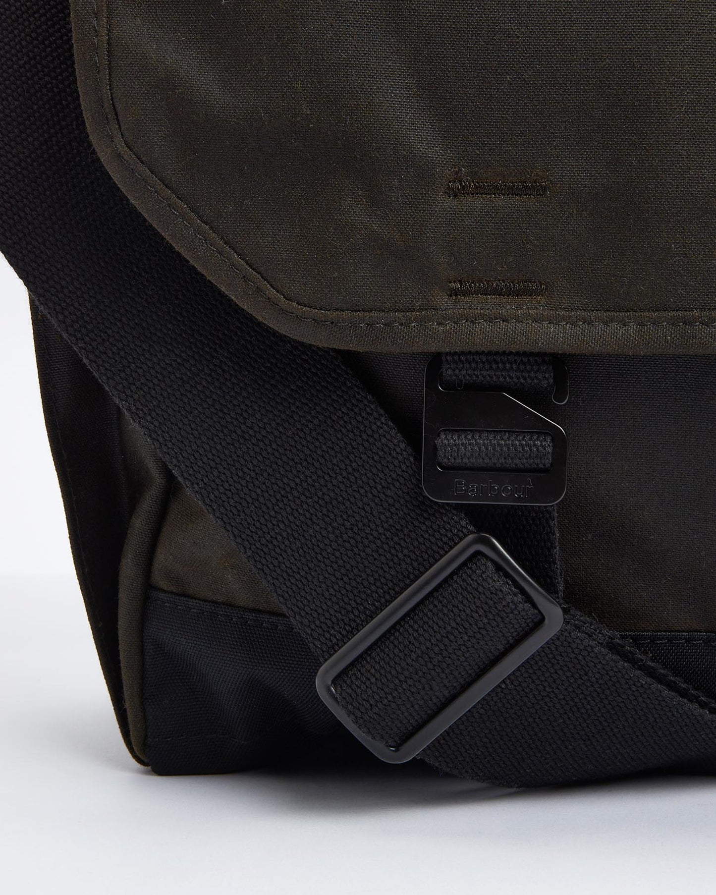 Field Wax Messenger Bag
