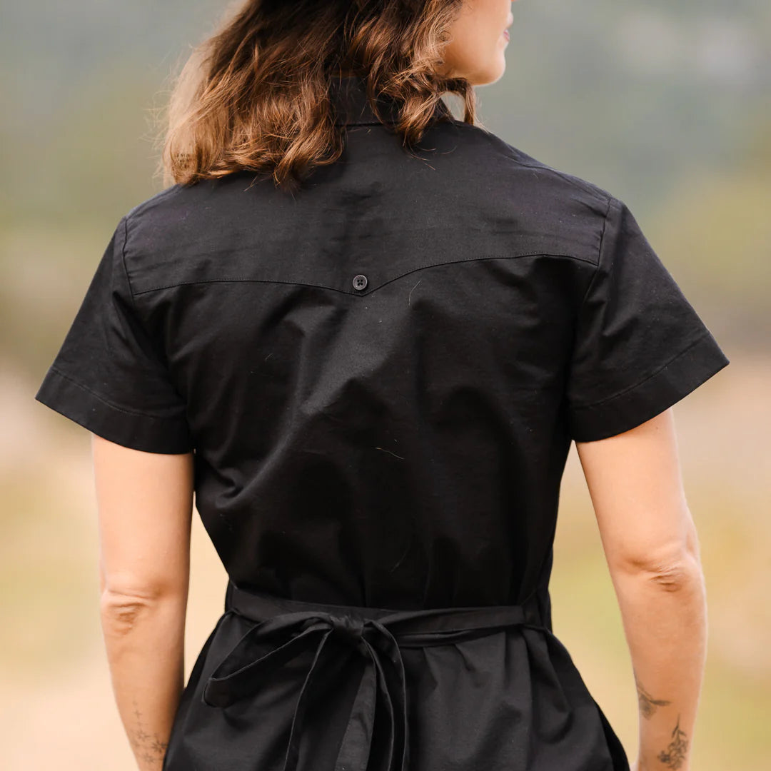 Tejas Guayabera Dress - Diablo Oro in black stretch cotton with waist tie by TEXAS STANDARD
