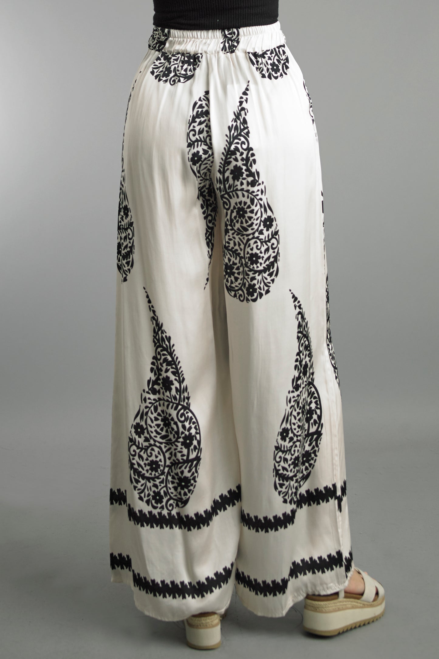 Lounge Set in white viscose with black floral and geometric patterns, oversized relaxed fit