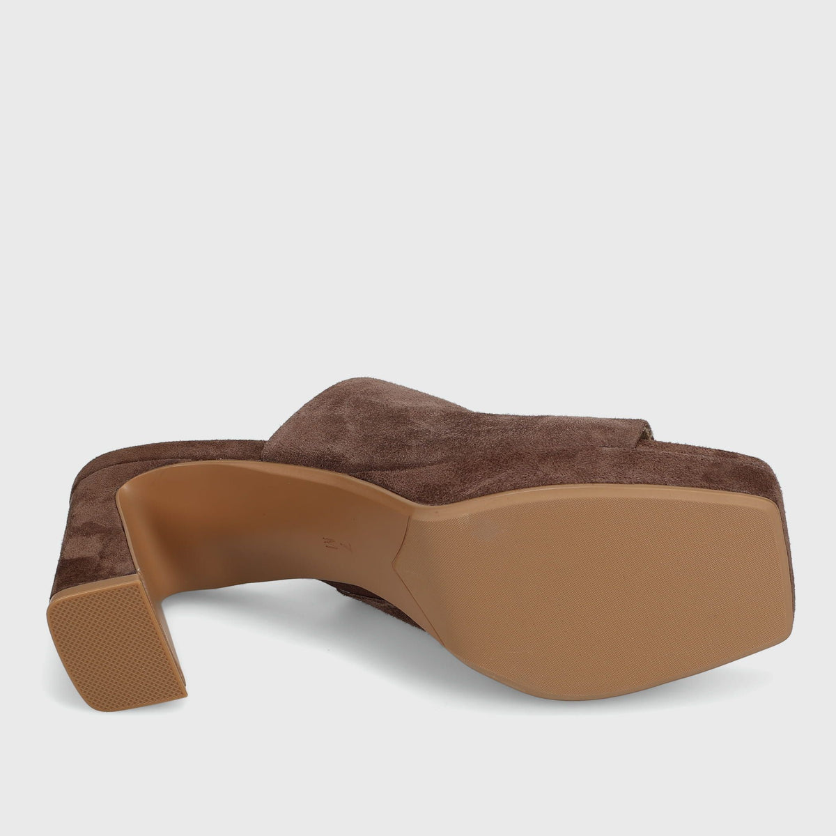 Mantie - Brunette Suede