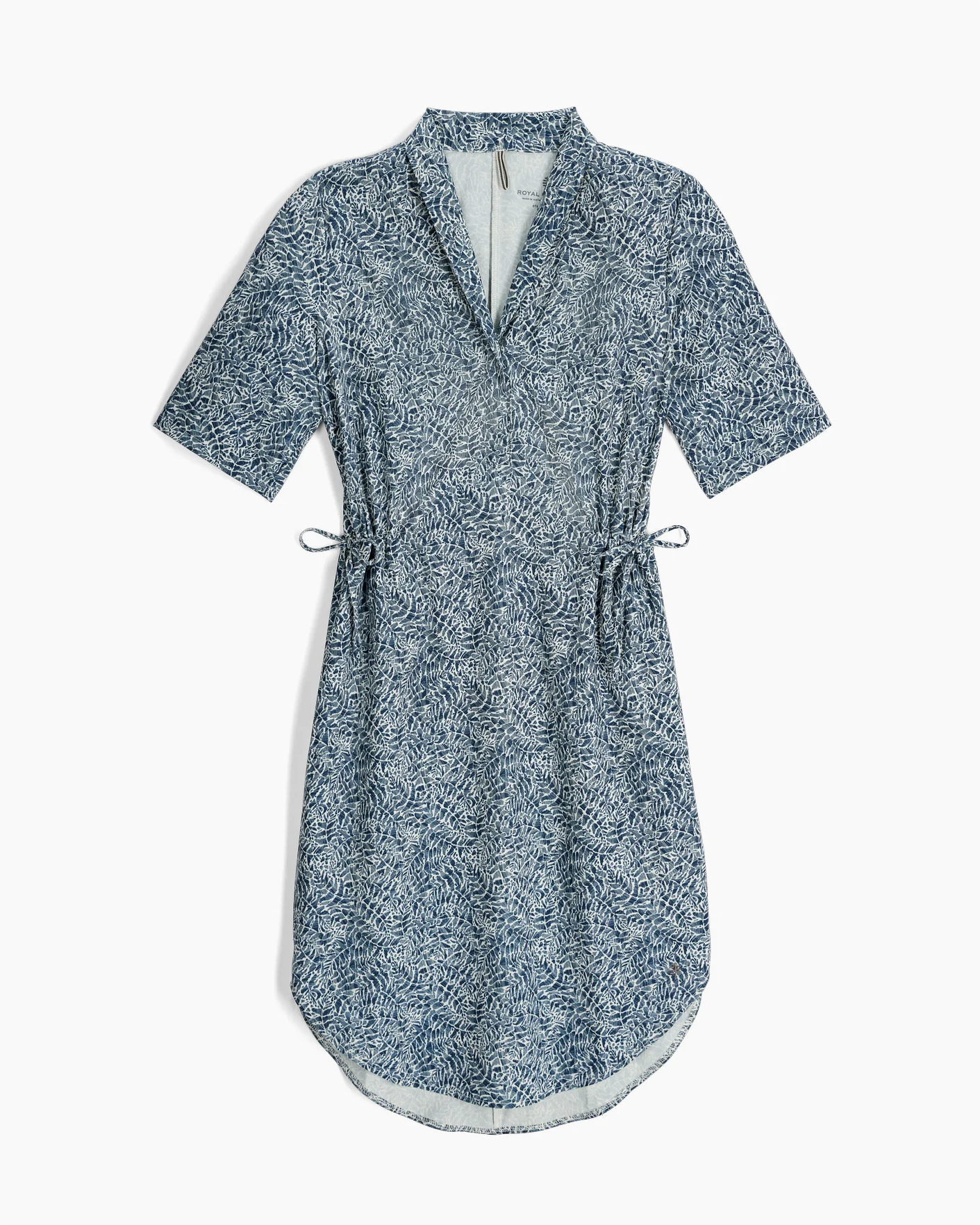 Spotless Traveler Dress S/S in blue floral pattern with quick-dry, moisture-wicking fabric