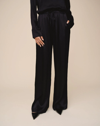 EASY PLEATED WIDE LEG PANT - BLACK