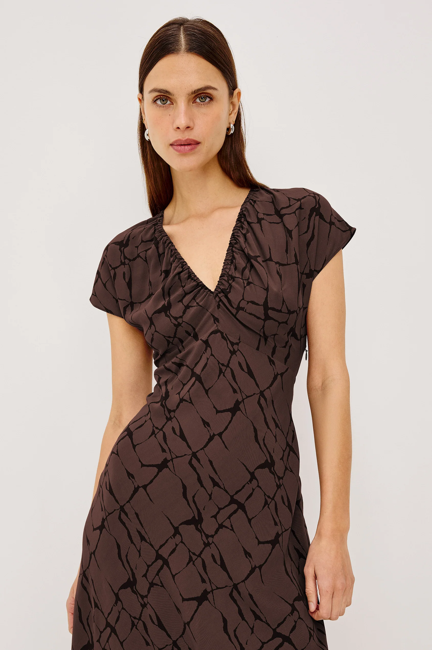 Kourt - Brown Obsidian RAILS women's geometric brown crepe midi dress