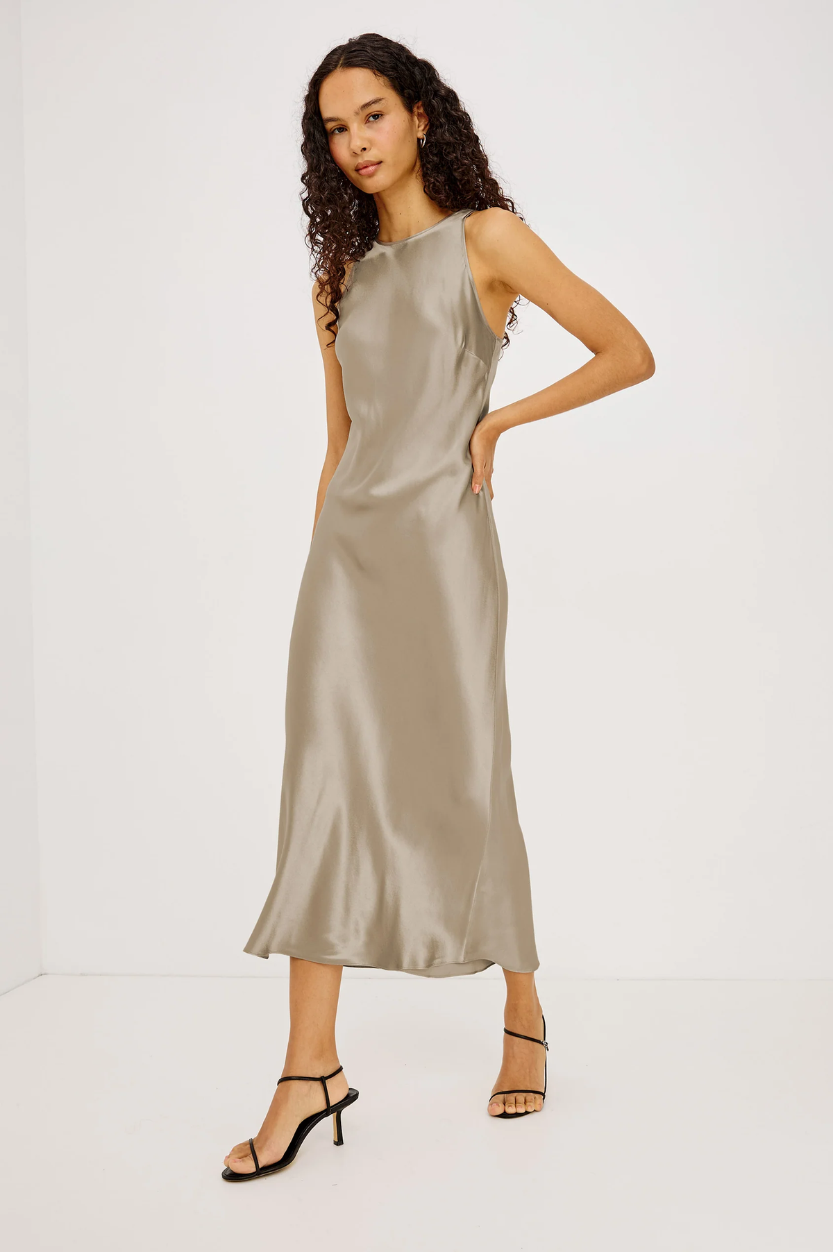 Solene - Mink RAILS women's beige satin crepe sleeveless midi dress
