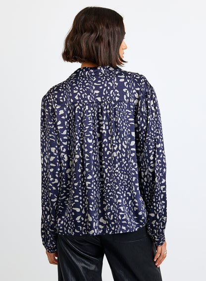 L/S Shirred Shoulder Button Down