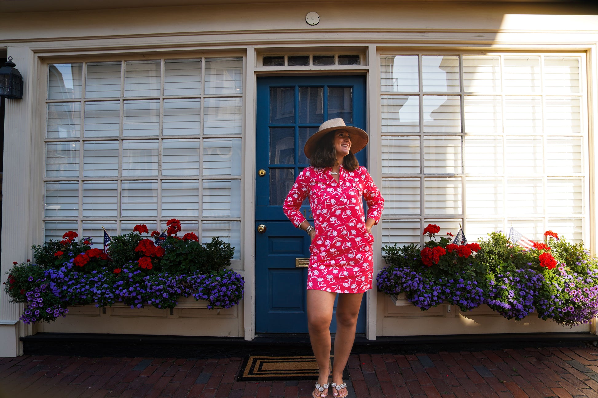 La Jolla Dress - Wallflower - Geranium/White floral cotton flex dress styled in Fredericksburg Texas