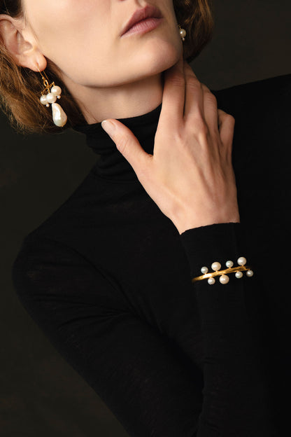 Bgz-6399 gold plated brass cuff bracelet with freshwater pearls, Women's Jewelry, CHAN LUU