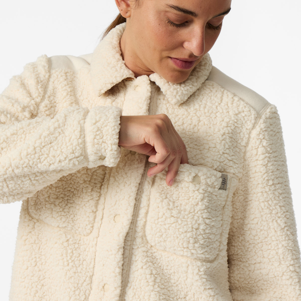Womem's Palisades Shacket by ROYAL ROBBINS, beige fleece jacket